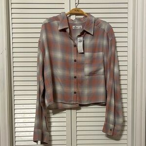 NWT Hollister Cropped Plaid Button-Up in Rust, Cream & Gray